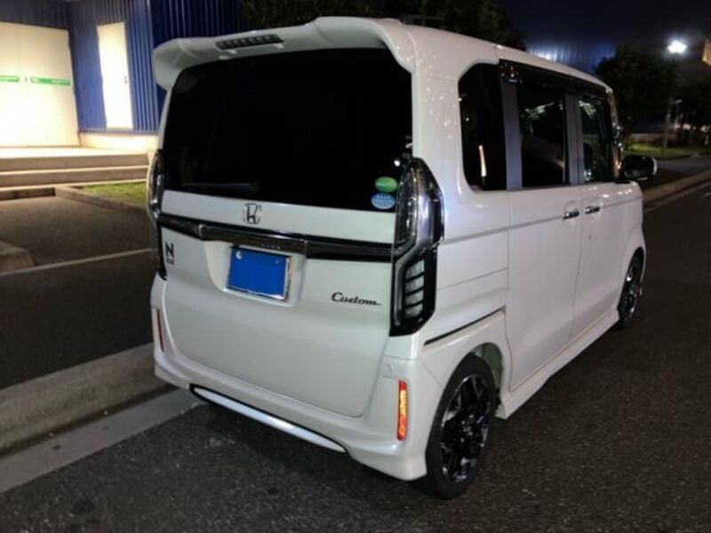 N BOX CUSTOM