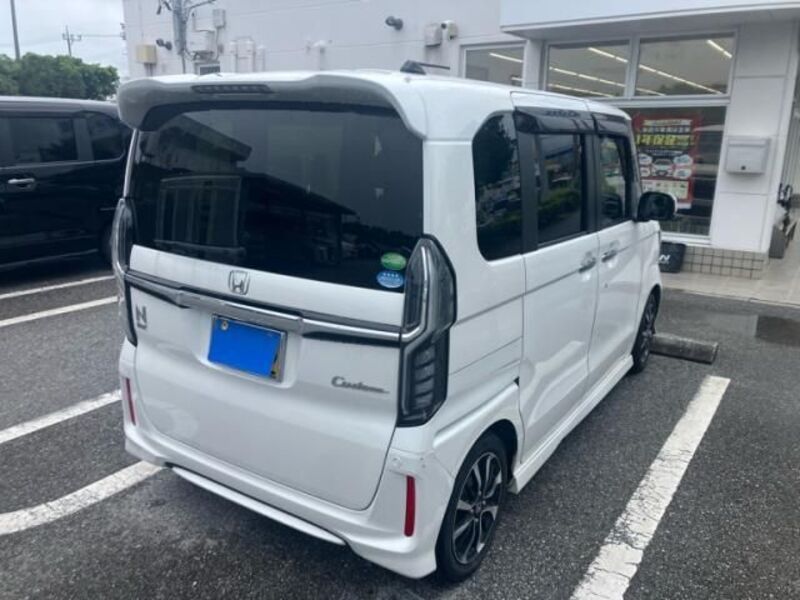 N BOX CUSTOM