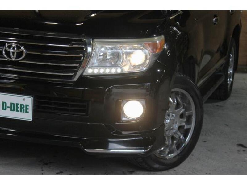 LAND CRUISER