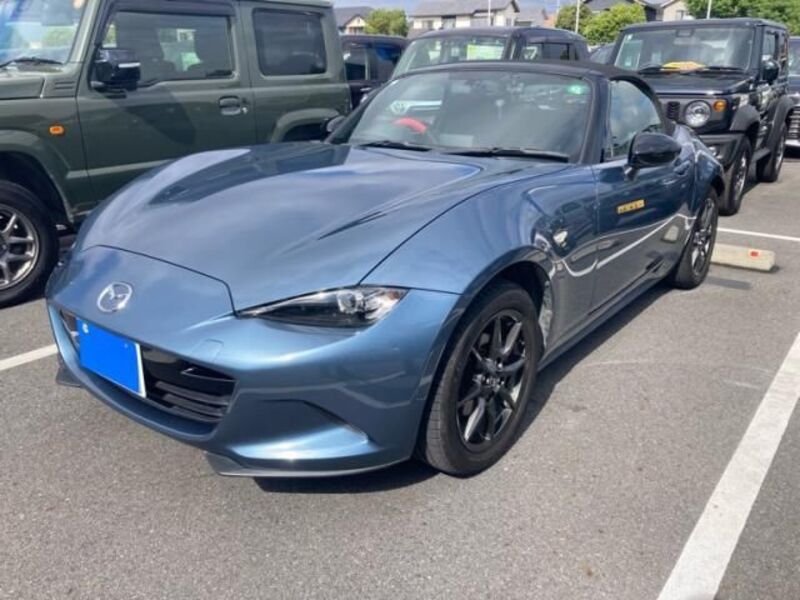 ROADSTER-0