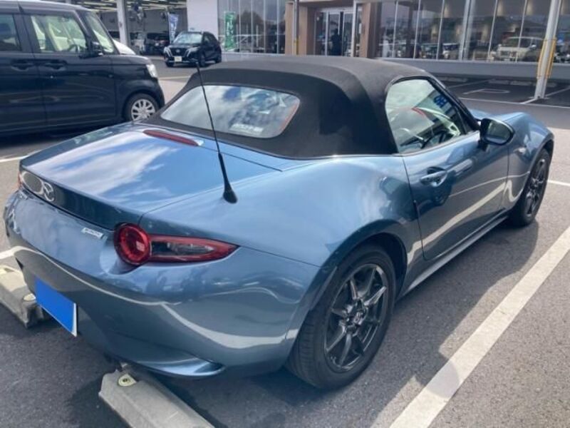 ROADSTER