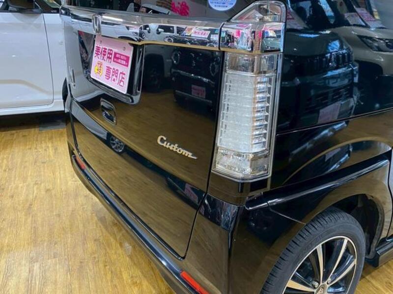 N BOX CUSTOM