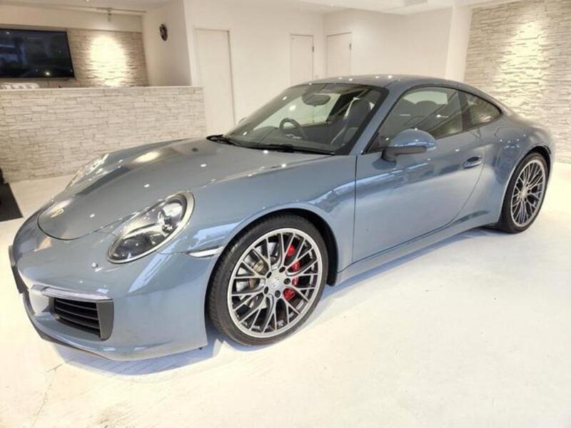 911