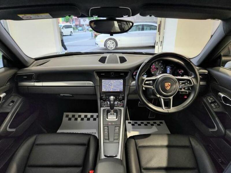 911