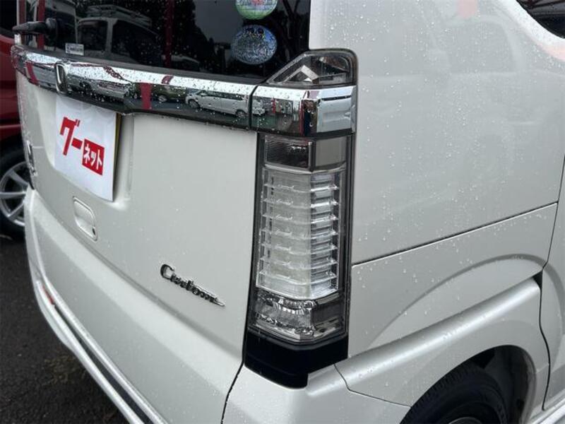 N BOX CUSTOM