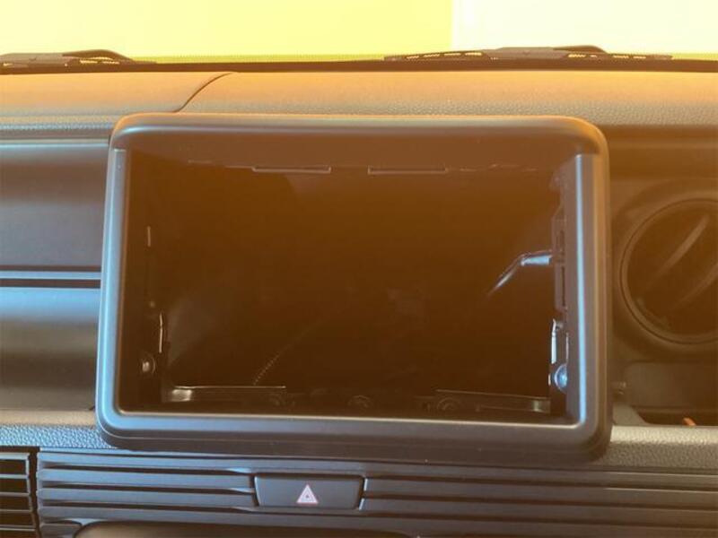 N-VAN