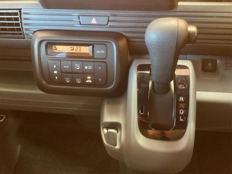 N-VAN