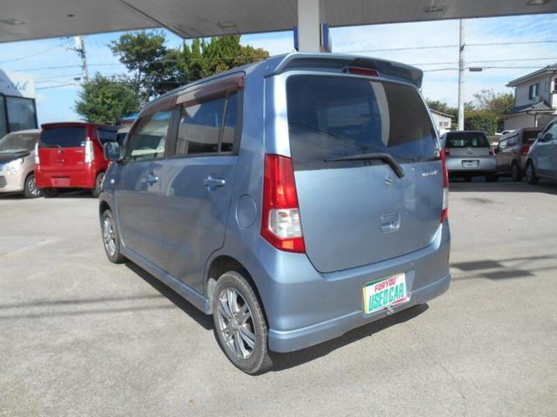 WAGON R