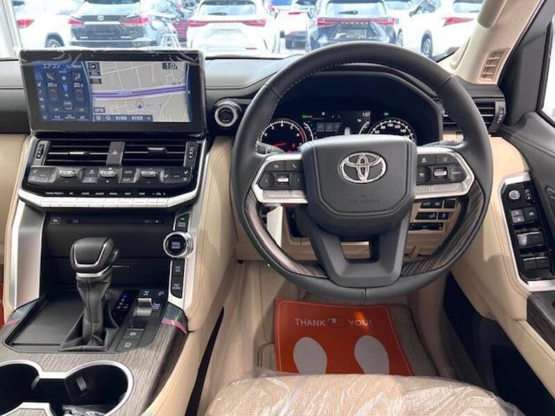LAND CRUISER