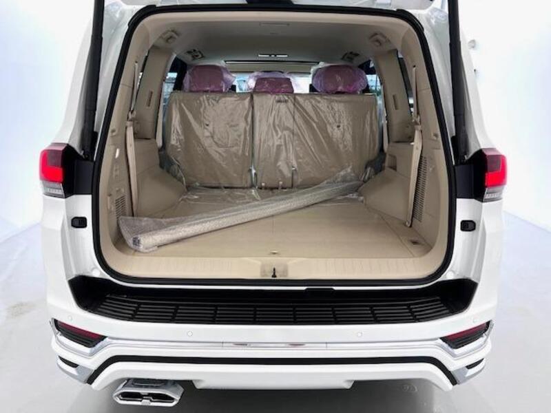 LAND CRUISER
