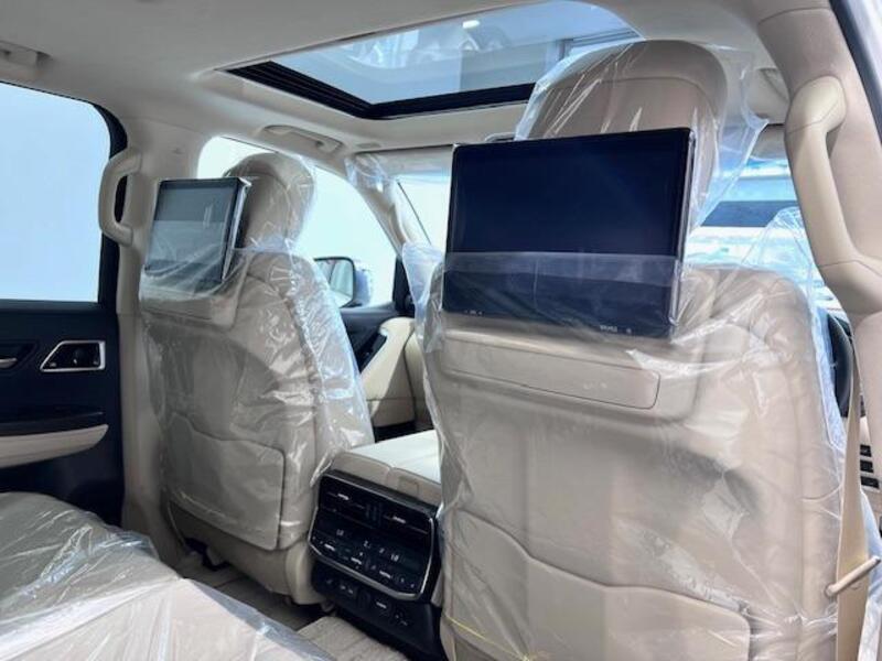 LAND CRUISER