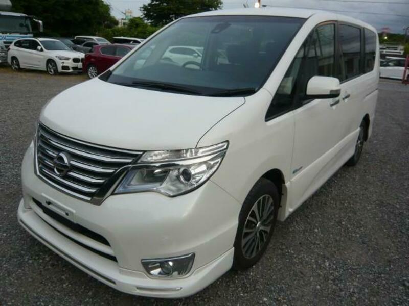 NISSAN　SERENA