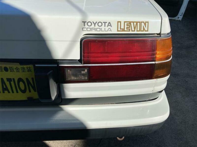 COROLLA LEVIN