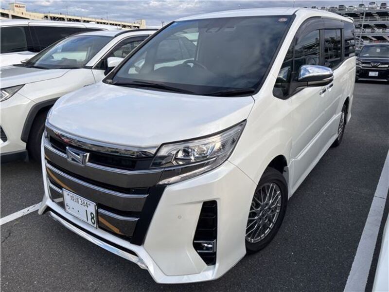 TOYOTA NOAH