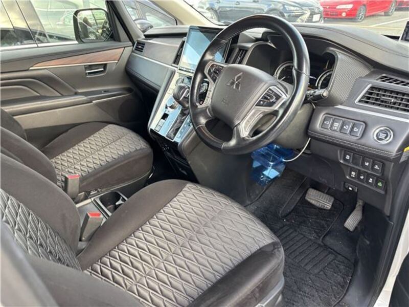 DELICA D5