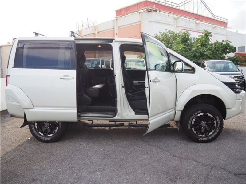 DELICA D5