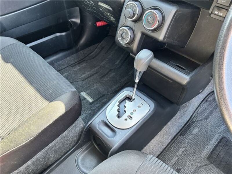 SUCCEED VAN
