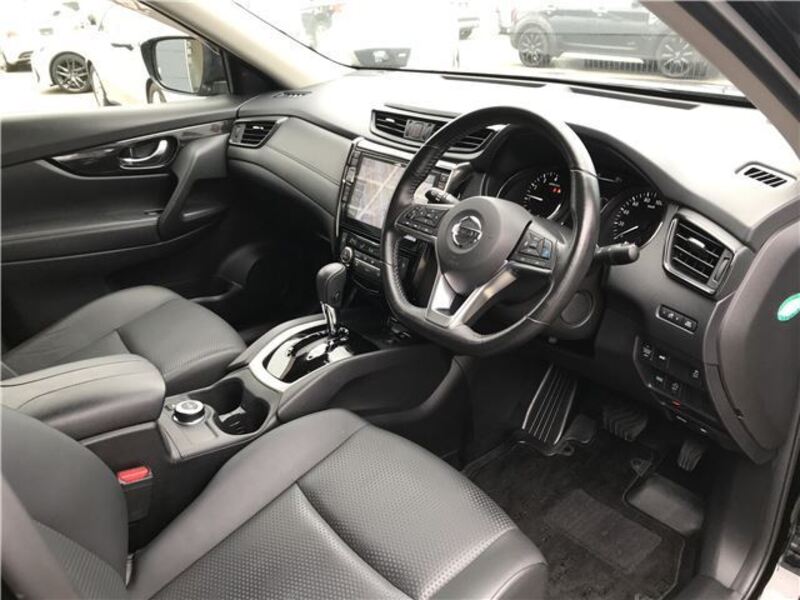 X-TRAIL