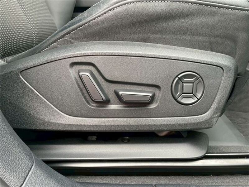 Q3