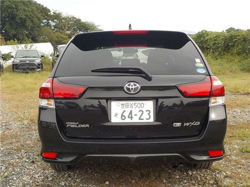 COROLLA FIELDER