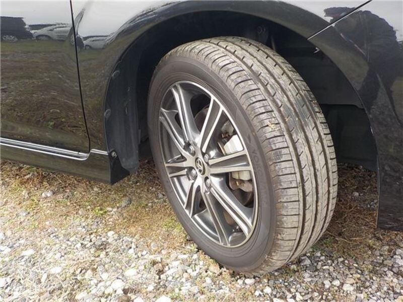 COROLLA FIELDER