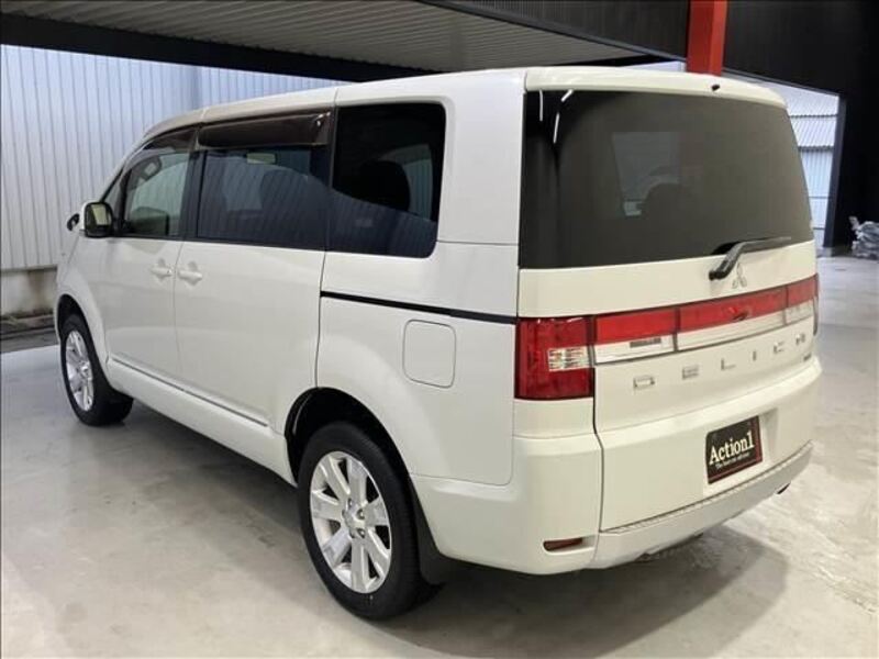 DELICA D5