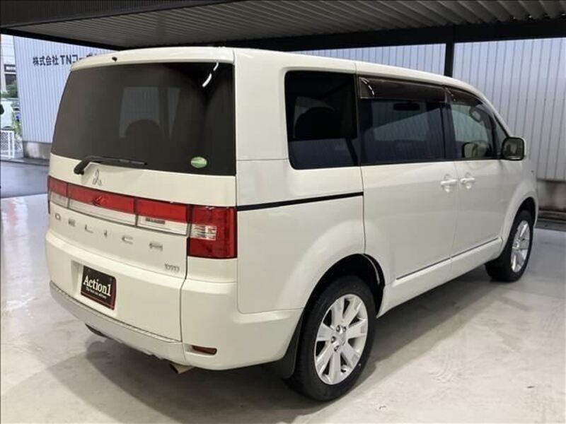 DELICA D5