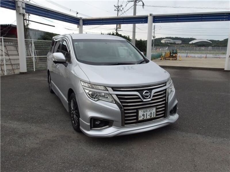 NISSAN ELGRAND