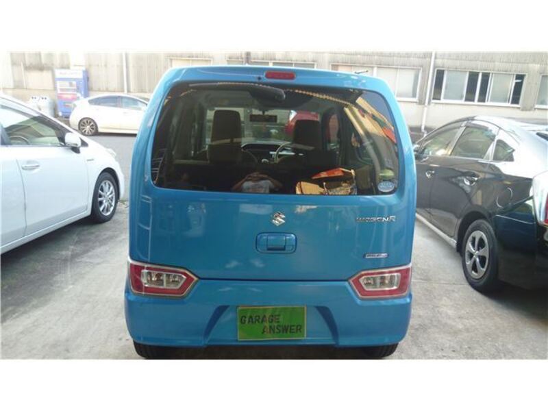 WAGON R