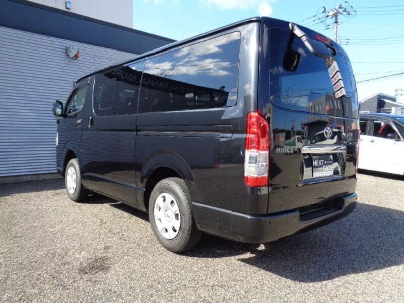 HIACE VAN
