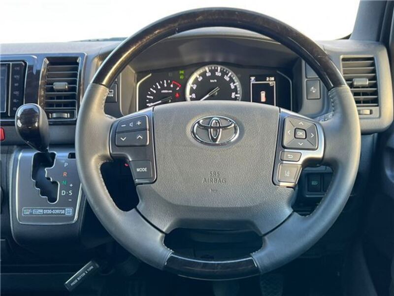 HIACE VAN