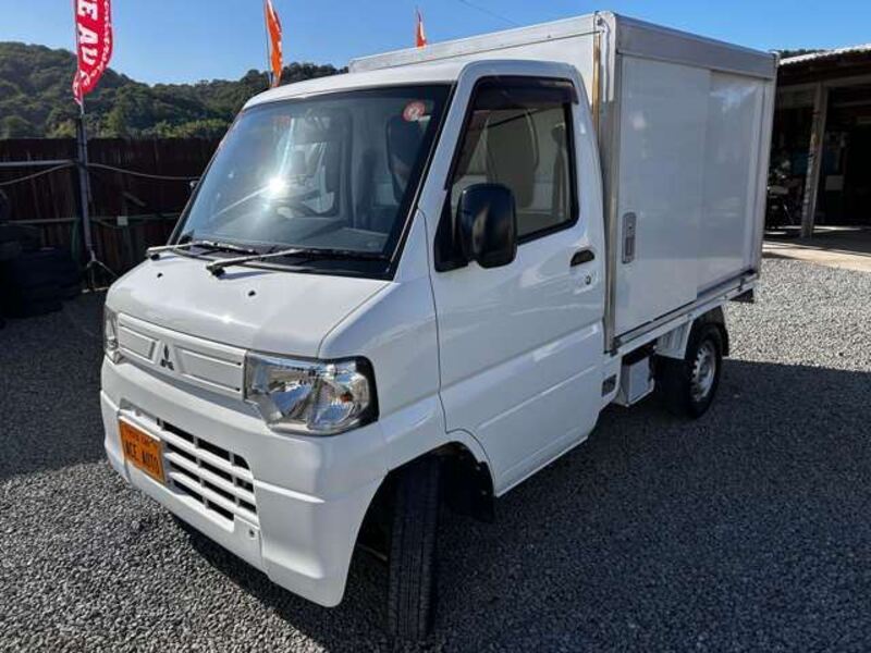 MINICAB TRUCK