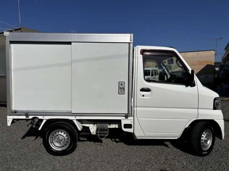MINICAB TRUCK