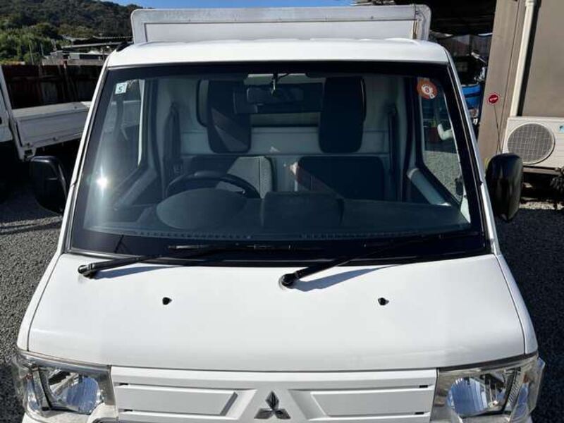 MINICAB TRUCK