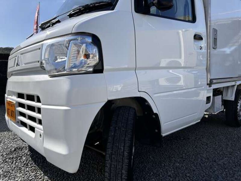 MINICAB TRUCK