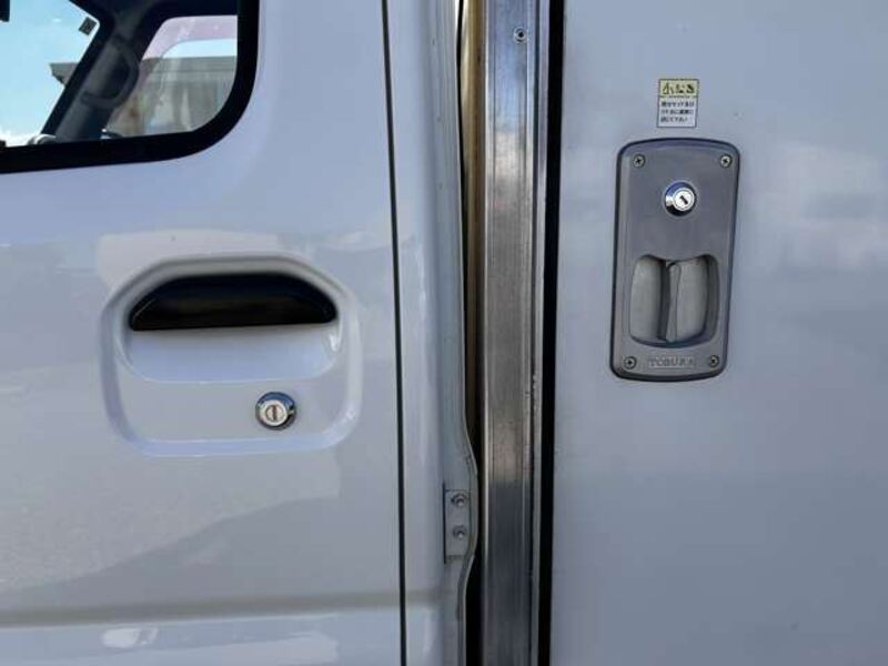 MINICAB TRUCK