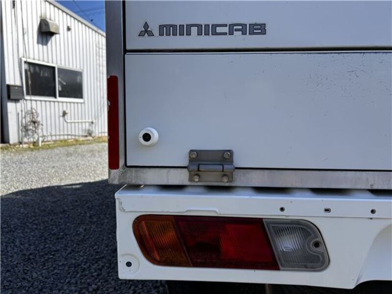 MINICAB TRUCK