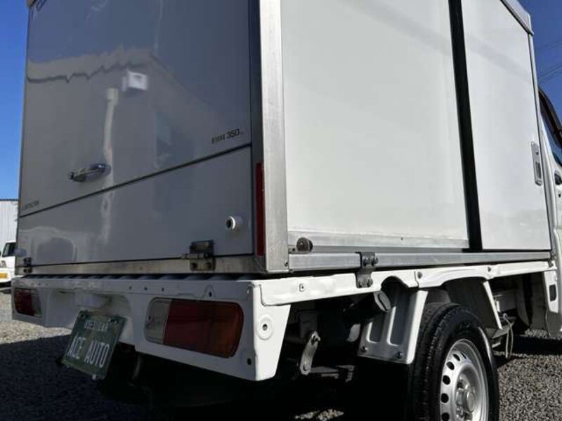 MINICAB TRUCK