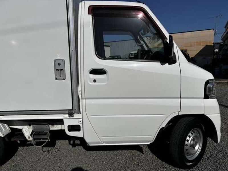 MINICAB TRUCK