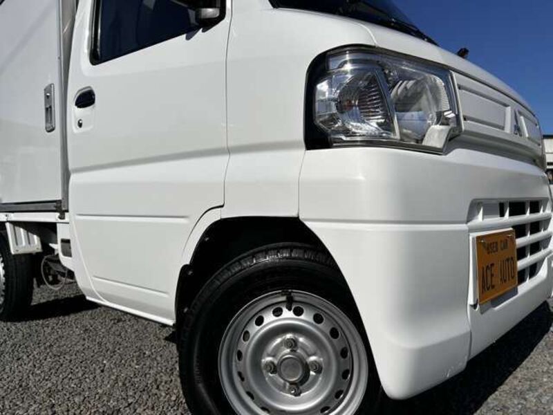 MINICAB TRUCK