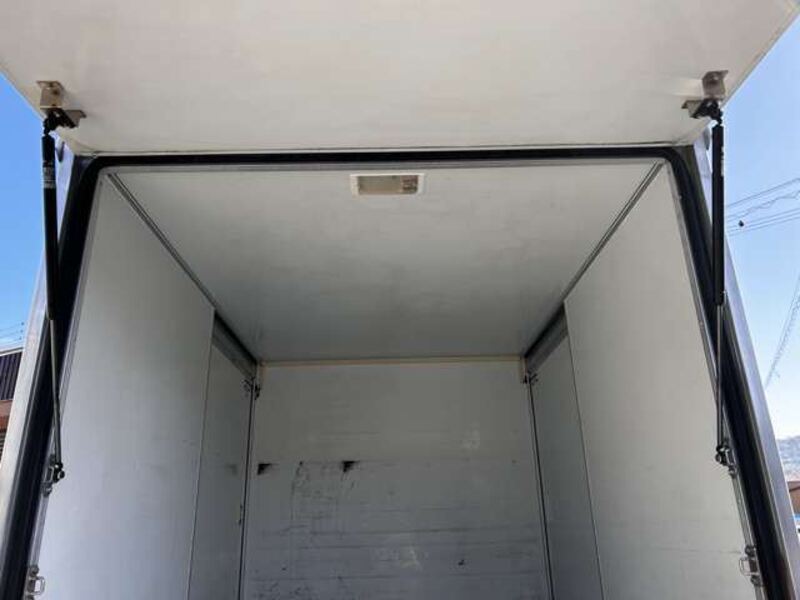 MINICAB TRUCK