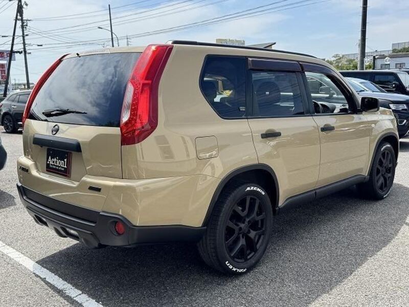 X-TRAIL