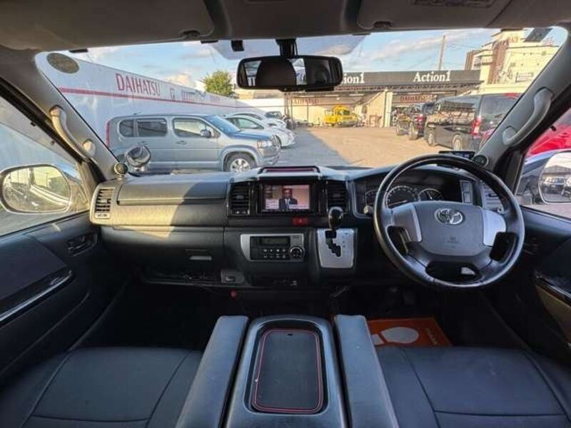 HIACE VAN