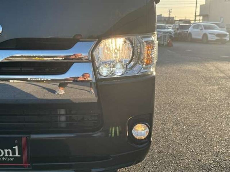HIACE VAN