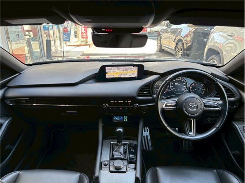 MAZDA3