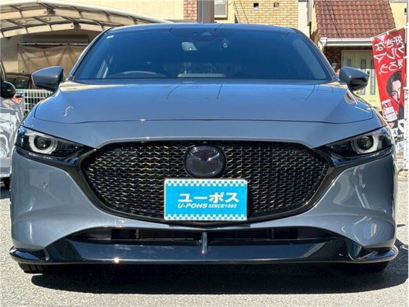 MAZDA3