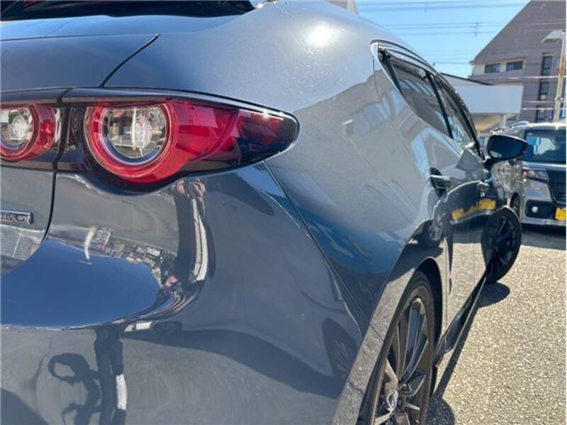MAZDA3