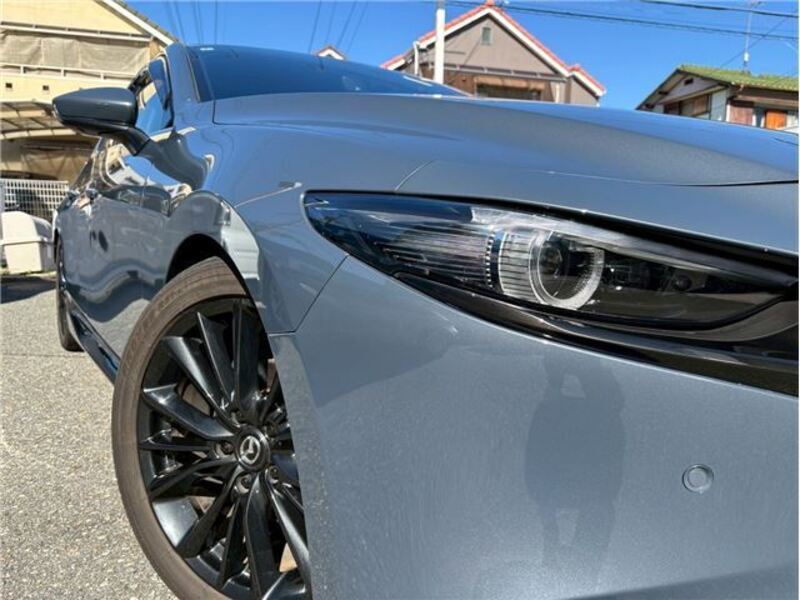 MAZDA3