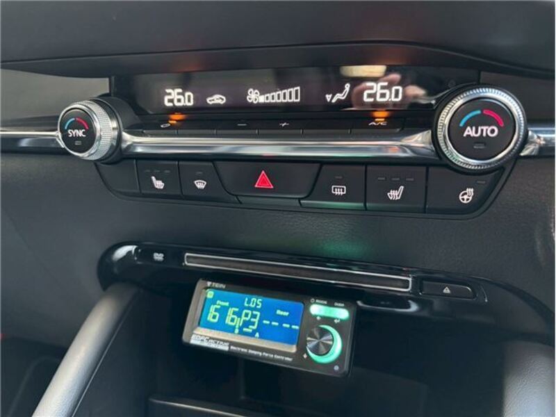 MAZDA3