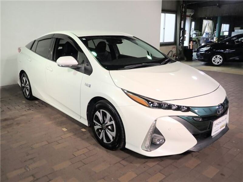 PRIUS PHV
